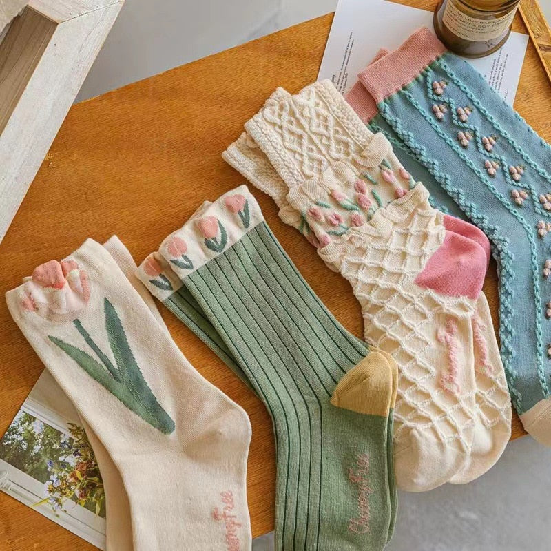 Blooming Tulip Cotton Crew Socks for Women