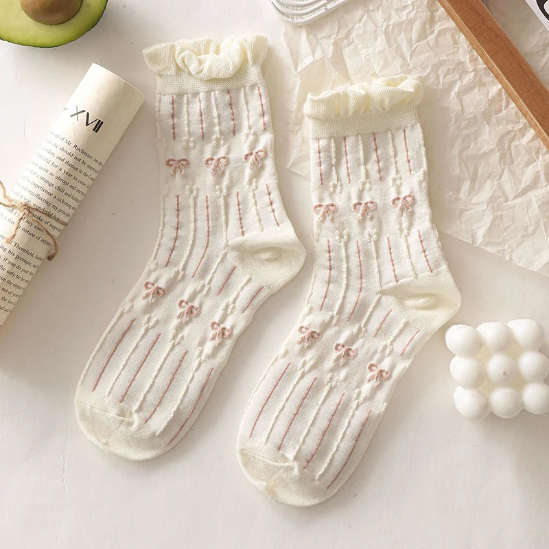 Elegant White Bow & Flower Cotton Socks