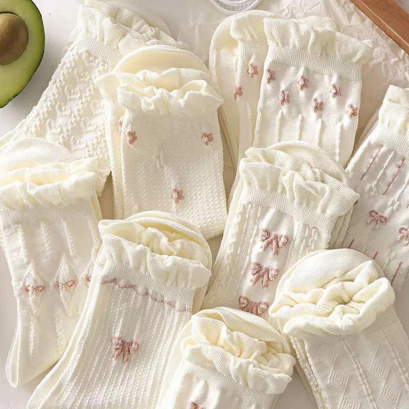 Elegant White Bow & Flower Cotton Socks