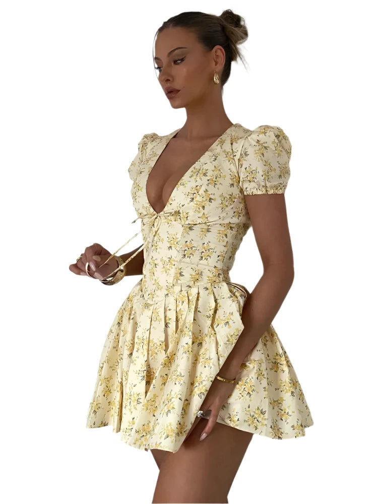 Chic Floral Pleated Mini Dress