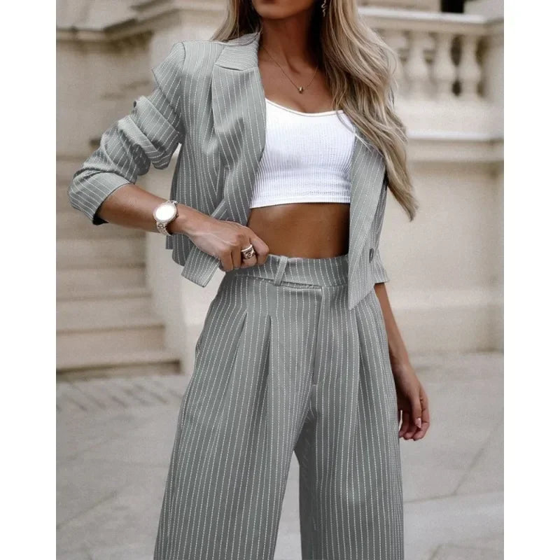 Modern Chic Women's Striped Suit Set – Spring/Summer Edition