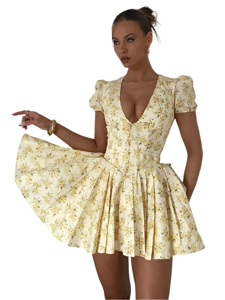 Chic Floral Pleated Mini Dress